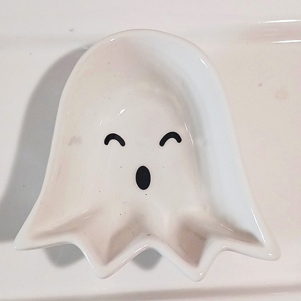 👻Whimsical Cupboard  Ghost 👻 Bowl/Serving Dish